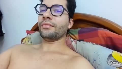 Snapshot of midoumas1 chatting on November 29, 3:48 pm Sam online show from November 29, 3:48 pm