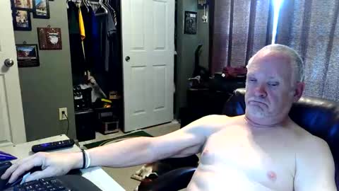 midwestdad09 online show from April 14, 6:47 pm