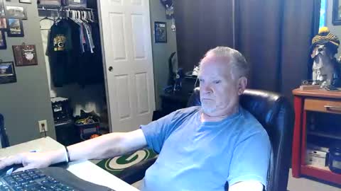 midwestdad09 online show from May 11, 10:54 am