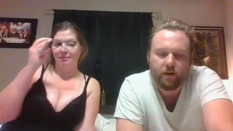 midwestlovers1990 online show from November 1, 6:04 am