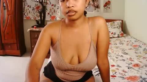 miel_07 online show from April 29, 6:39 am
