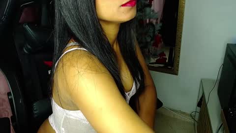 Snapshot of mielsquirt chatting on December 9, 9:28 am mielsquirt online show from December 9, 9:28 am