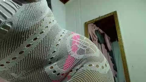 Snapshot of mielsquirt chatting on October 7, 8:55 am mielsquirt online show from October 7, 8:55 am