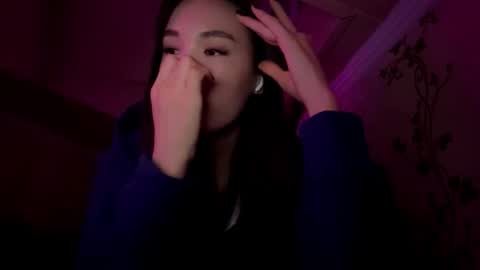 Snapshot of migdaliafenlon chatting on October 2, 2:24 pm Nova online show from October 2, 2:24 pm