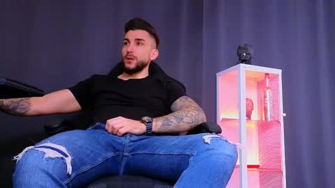 MightyAaron online show from February 10, 2:26 pm