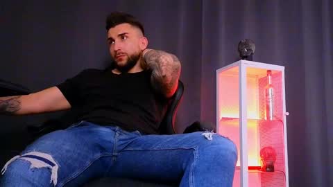 MightyAaron online show from February 11, 8:48 am