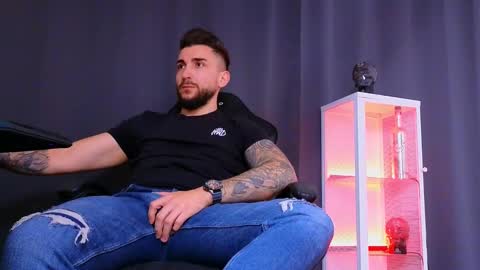 MightyAaron online show from February 14, 12:14 pm