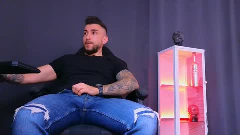 MightyAaron online show from February 20, 3:45 am