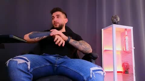 MightyAaron online show from March 4, 8:46 am