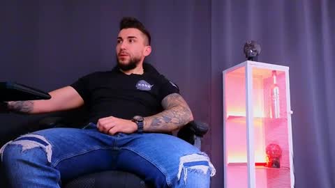 MightyAaron online show from March 5, 6:23 am