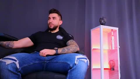 MightyAaron online show from March 7, 3:40 am