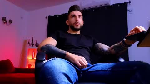 MightyAaron online show from September 18, 1:40 am