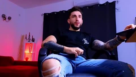 MightyAaron online show from November 28, 4:59 am