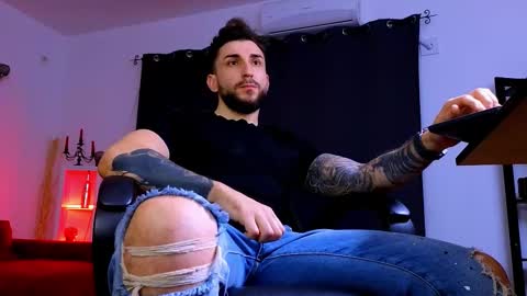 MightyAaron online show from February 13, 4:03 pm