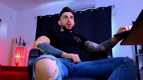 MightyAaron online show from June 4, 3:34 am