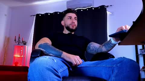 MightyAaron online show from July 17, 5:25 am