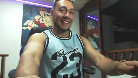 Strong Man online show from August 5, 1:52 am