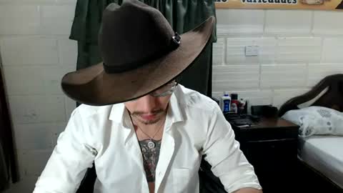 Snapshot of miguel__98 chatting on June 13, 11:08 am Miguel Independent Model online show from June 13, 11:08 am