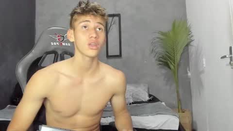 Miguel Hernandez online show from December 2, 1:46 pm