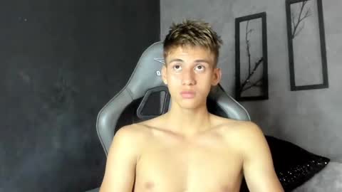 Miguel Hernandez online show from December 4, 3:10 pm