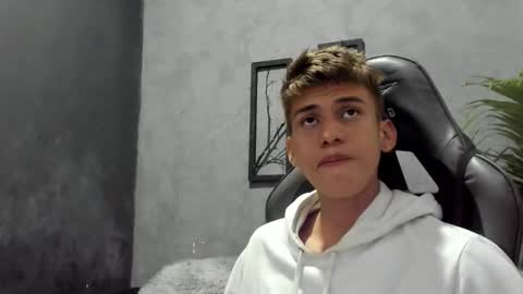 Miguel Hernandez online show from December 5, 12:11 pm