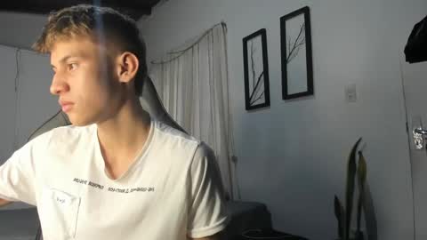 Miguel Hernandez online show from February 3, 9:07 pm