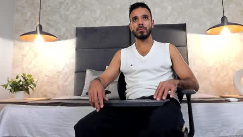 miguelsanfrancisco online show from September 28, 2:00 pm