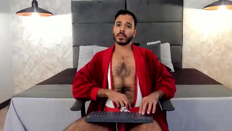 miguelsanfrancisco online show from November 30, 6:01 pm