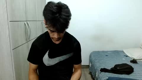 Snapshot of miguelsantos23 chatting on January 11, 3:11 am MiguelSantos online show from January 11, 3:11 am