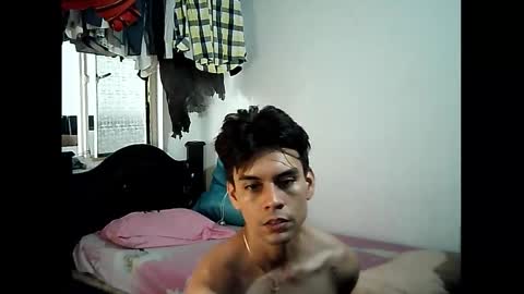 Snapshot of miguelsantos_666 chatting on January 31, 7:11 pm Miguel Angel Santos online show from January 31, 7:11 pm