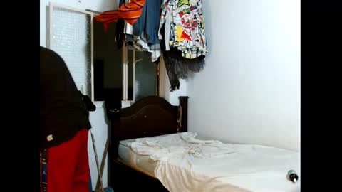 Snapshot of miguelsantos_666 chatting on February 15, 7:51 am Miguel Angel Santos online show from February 15, 7:51 am