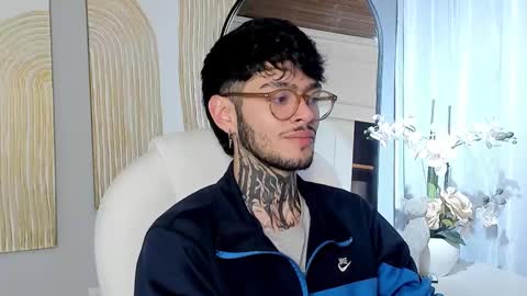 MIHAIL LEROY finally independent model online show from February 20, 1:25 am