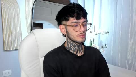 MIHAIL LEROY finally independent model online show from March 5, 11:49 pm