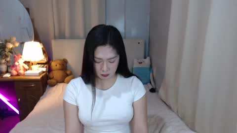 Snapshot of miho_ishikawa chatting on May 22, 9:09 pm Miho online show from May 22, 9:09 pm