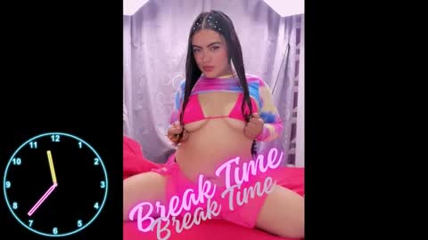 Snapshot of miia__jhonson chatting on January 30, 2:58 pm MIA online show from January 30, 2:58 pm