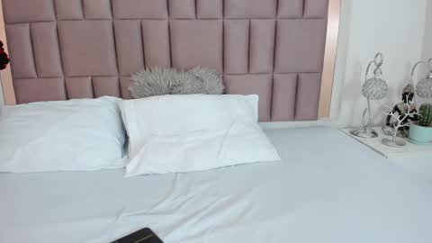 Mia  online show from February 8, 10:19 pm