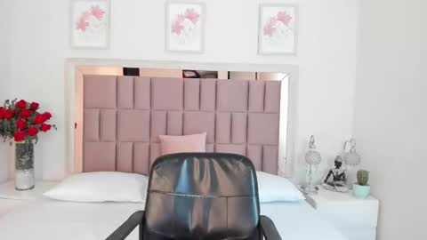 Mia  online show from February 15, 10:21 pm