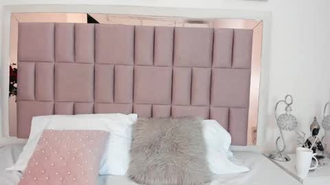 Mia  online show from February 24, 10:03 pm