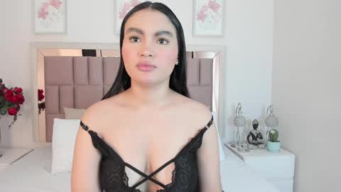 Mia  online show from March 7, 11:18 am