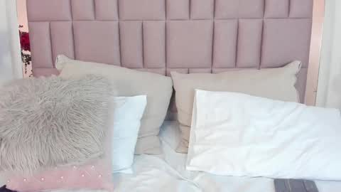 Mia  online show from March 10, 10:02 pm