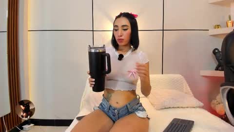    online show from October 21, 12:50 pm