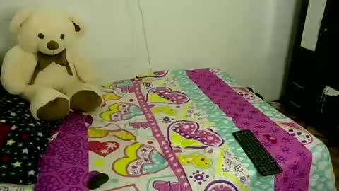 Snapshot of miia_smiith_0 chatting on June 12, 12:20 am miia_smiith_0 online show from June 12, 12:20 am
