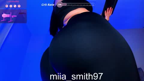 Snapshot of miia_smith97 chatting on December 14, 10:03 pm mia online show from December 14, 10:03 pm