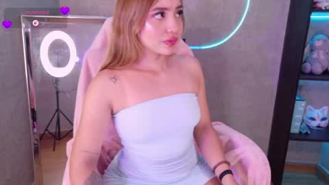 miia_sttone online show from April 18, 4:55 pm