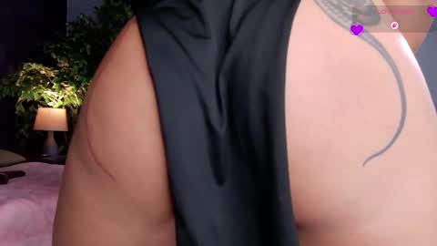 miia_sttone online show from April 21, 5:06 pm