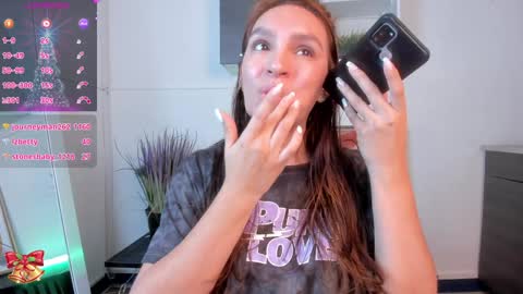 Miia 3 online show from December 2, 3:47 pm