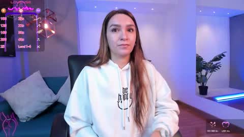 Miia 3 online show from November 6, 12:06 pm