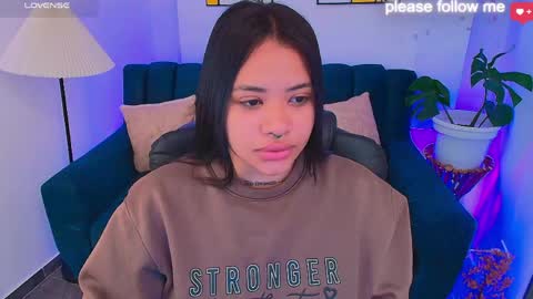 Snapshot of miiaa7_ chatting on April 23, 2:19 pm Ma is my name I invite you to check out my wish list for my birthday online show from April 23, 2:19 pm