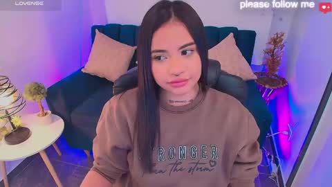 Snapshot of miiaa7_ chatting on May 21, 1:56 am Ma is my name I invite you to check out my wish list for my birthday online show from May 21, 1:56 am