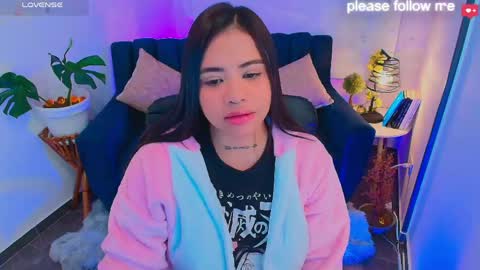 Snapshot of miiaa7_ chatting on June 8, 10:37 am Ma is my name I invite you to check out my wish list for my birthday online show from June 8, 10:37 am